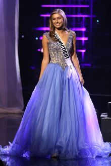 katy brown delicate embroidered blue pageant dress at miss teen usa 2016