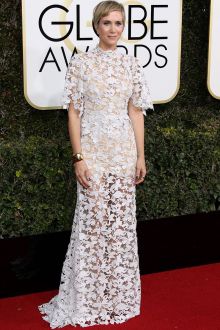 kristen wiig elegant short sleeve high neck venice lace dress golden globes 2017