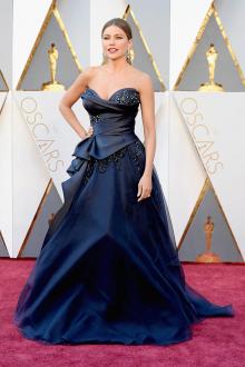 sofia vergara navy strapless ball gown prom dress oscars 2016 red carpet